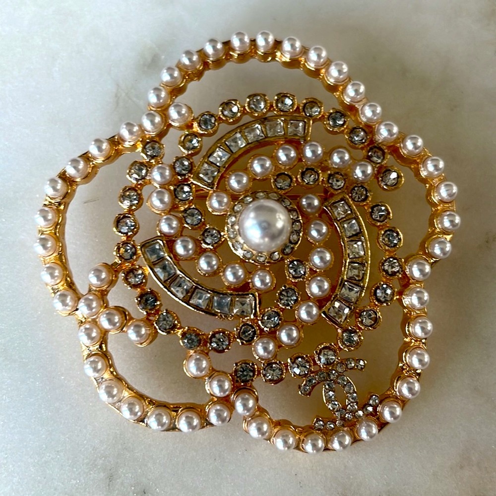 Pearl Crystal Lace Camellia Brooch Gold